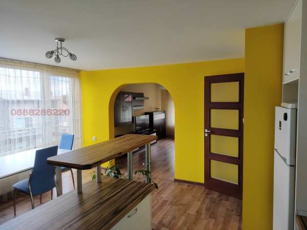 Дава под наем 3-стаен, гр. божурище, област софия област