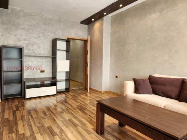 Дава под наем 4-стаен, гр. варна, колхозен пазар