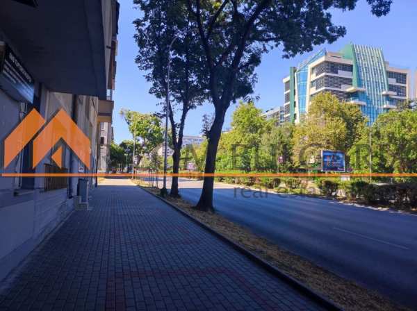 Дава под наем 3-стаен, гр. варна, окръжна болница-генерали