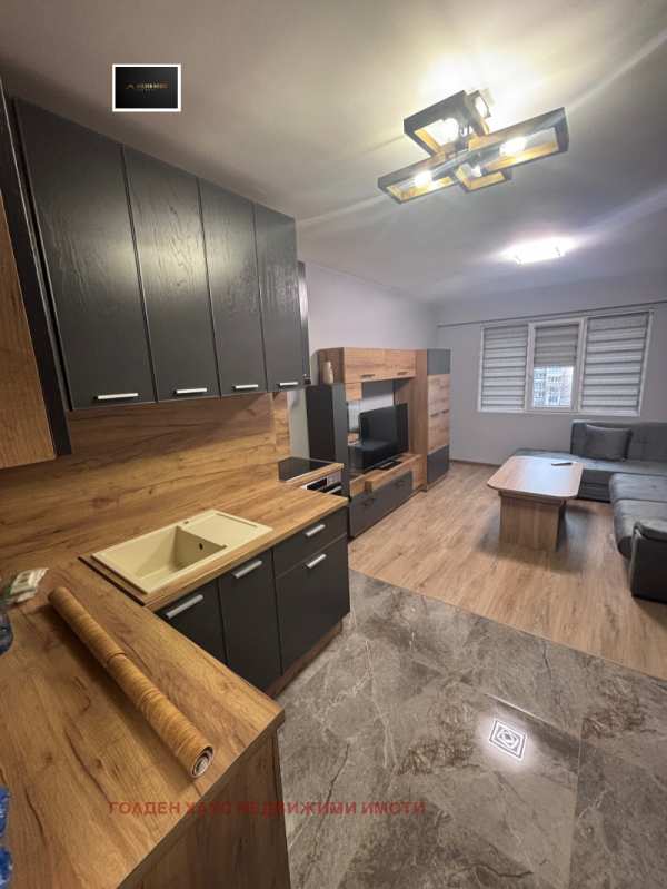 Дава под наем 2-стаен, гр. перник, изток