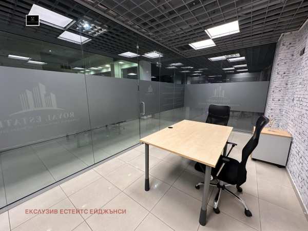 Дава под наем офис, гр. пловдив, център