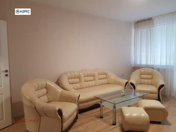 Дава под наем 3-стаен, гр. русе, широк център