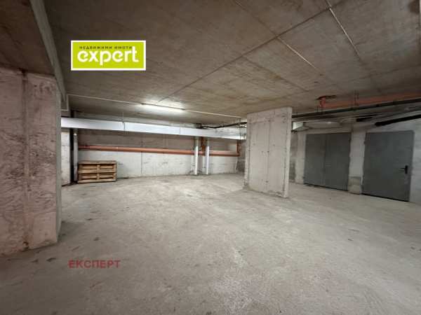 Дава под наем гараж, паркомясто, гр. плевен, широк център