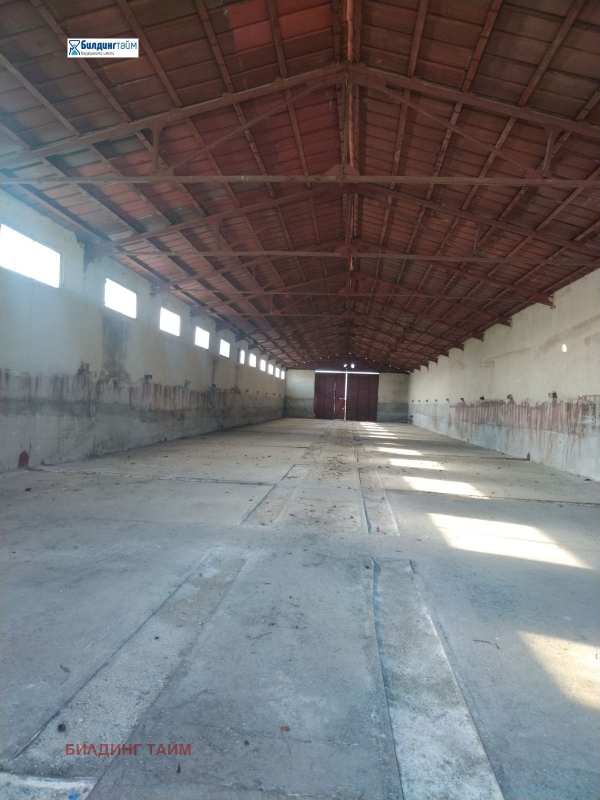 Дава под наем склад, гр. шумен, промишлена зона