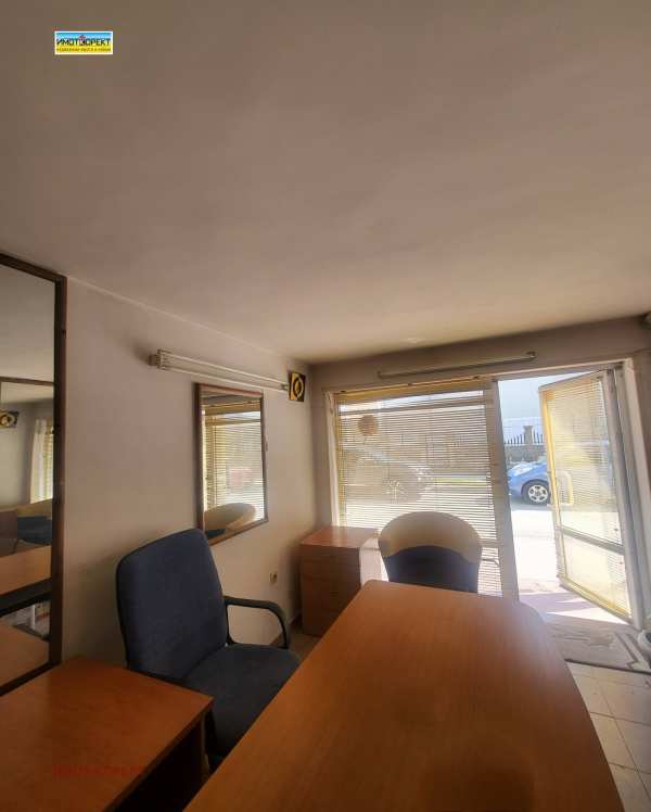 Дава под наем офис, гр. пазарджик, идеален център