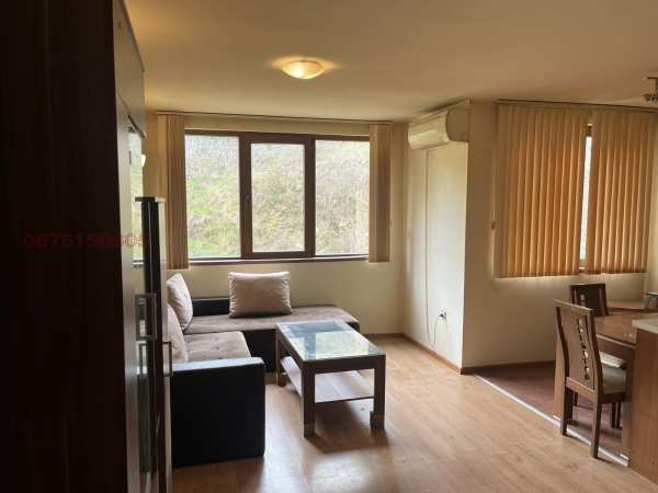 Дава под наем 4-стаен, гр. троян, област ловеч