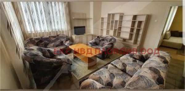 Дава под наем етаж от къща, гр. пловдив, център