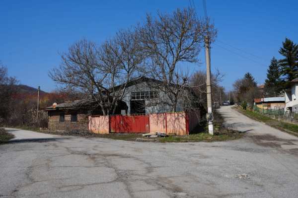 Дава под наем склад, гр. драгоман, област софия област
