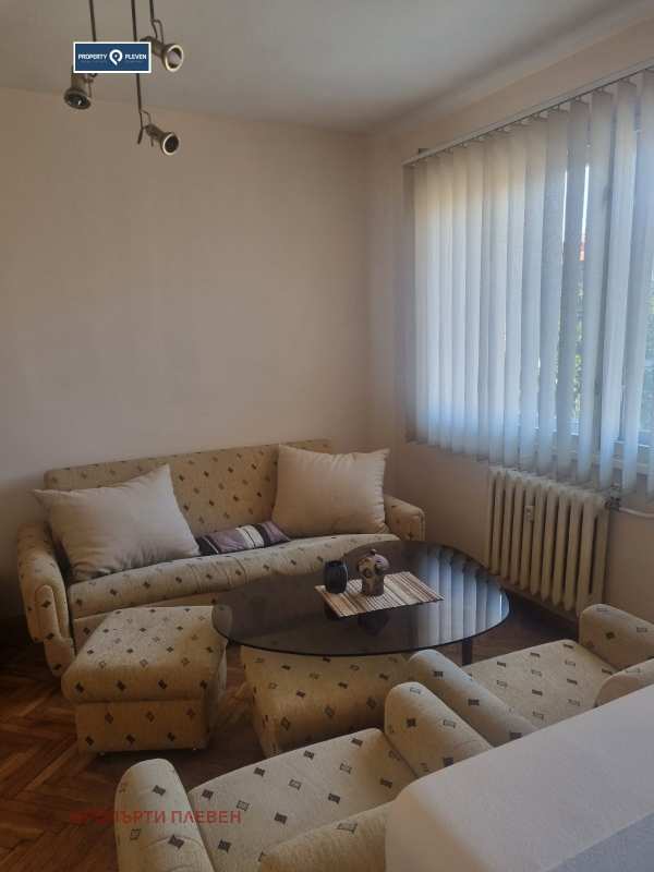 Дава под наем 3-стаен, гр. плевен, широк център