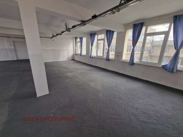 Дава под наем пром. помещение, гр. благоевград, широк център