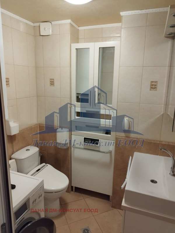 Дава под наем 3-стаен, гр. шумен, пазара