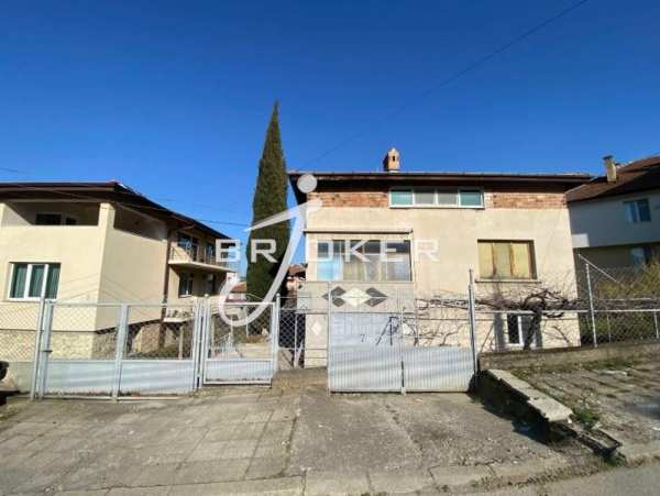 Дава под наем 3-стаен, гр. кърджали, веселчане