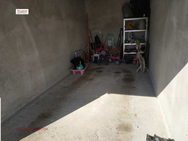 Дава под наем гараж, паркомясто, гр. кърджали, възрожденци