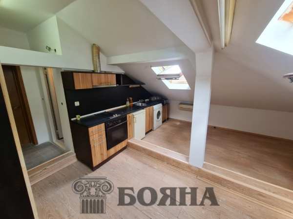 Дава под наем ателие, таван, гр. русе, цветница