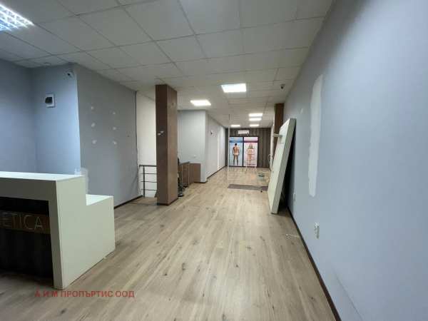 Дава под наем магазин, гр. благоевград, идеален център