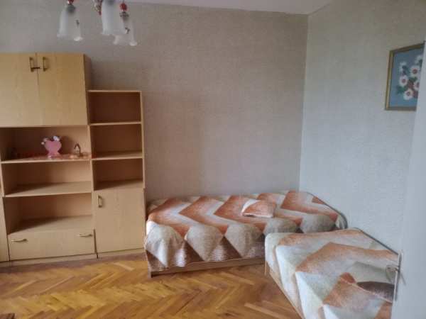 Дава под наем 2-стаен, гр. враца, дъбника