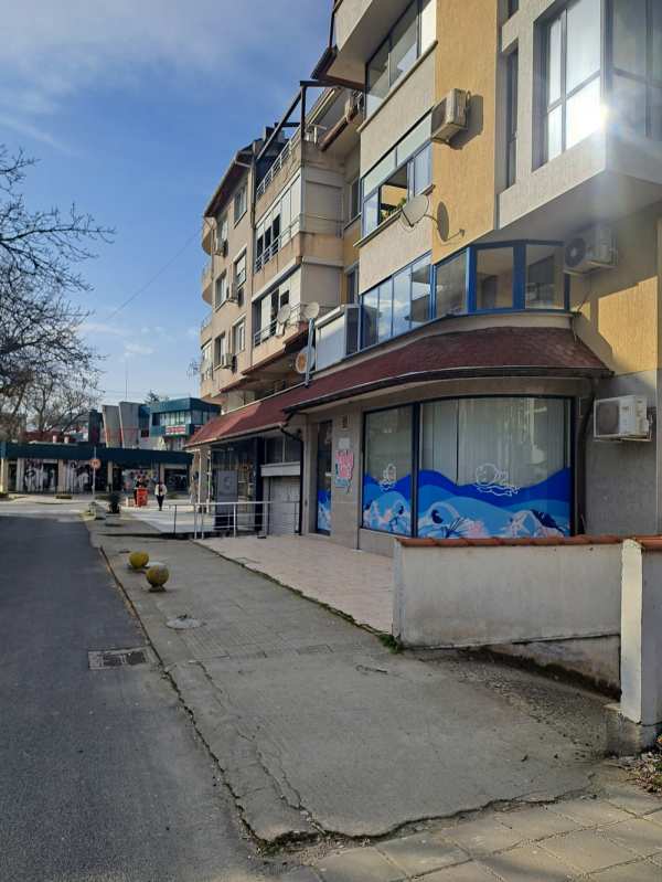 Дава под наем магазин, гр. кърджали, център