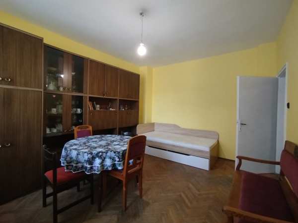 Дава под наем 3-стаен, гр. русе, център