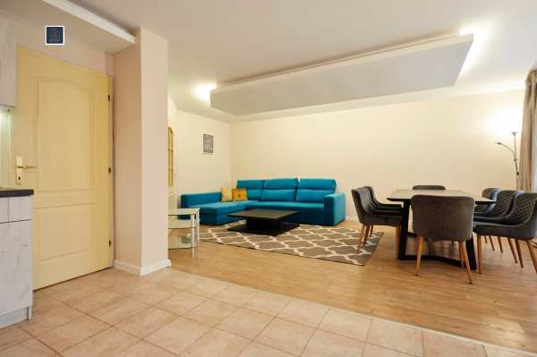 Дава под наем 3-стаен, гр. софия, изток