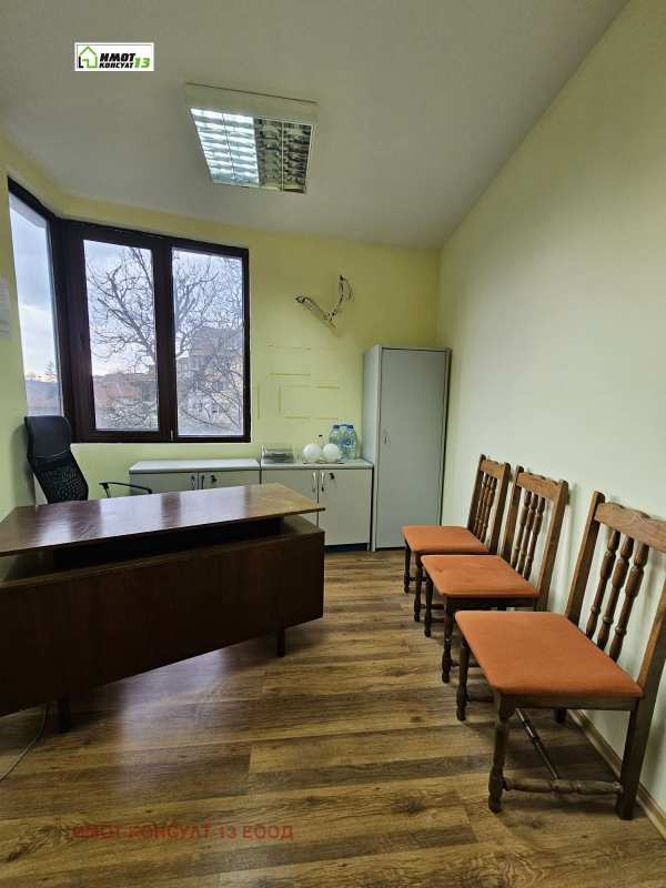 Дава под наем офис, гр. плевен, идеален център