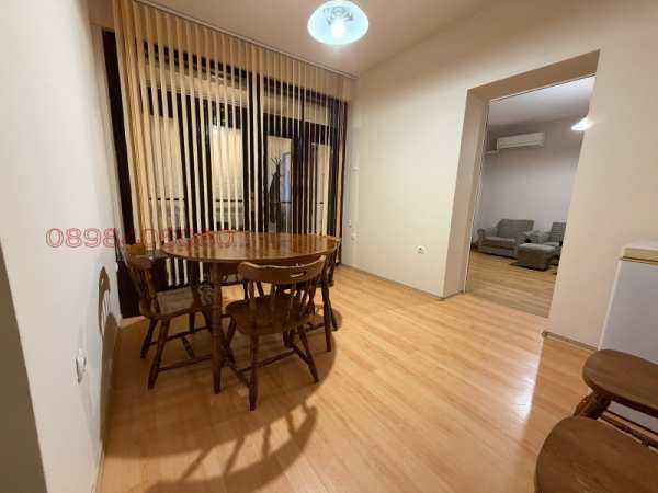 Дава под наем етаж от къща, гр. шумен, херсон