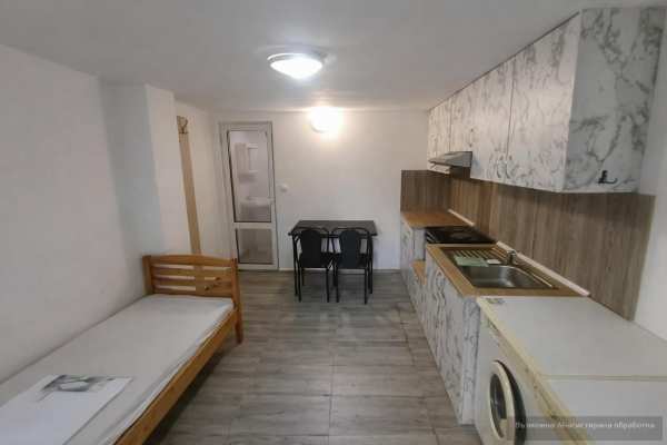 Дава под наем 1-стаен, гр. варна, окръжна болница-генерали