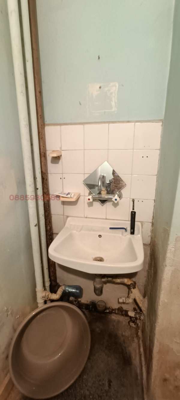 Дава под наем 1-стаен, гр. плевен, широк център