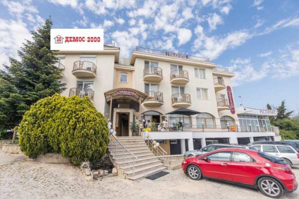 Дава под наем  хотел град Варна, м-т Долна Трака
      500 кв.м