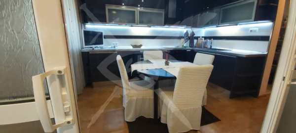 Дава под наем  многостаен град Варна, ВИНС-Червен площад
      170 кв.м