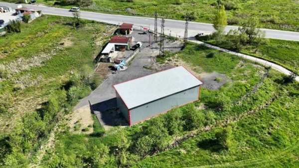 Дава под наем  пром. помещение гр. Самоков, област София
      160 кв.м